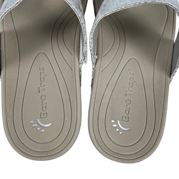 BareTraps Womens”Galina” Silver Metallic Fit Flop Size 8M - Picture 5 of 6